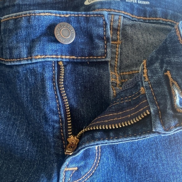 Old Navy Women’s Size 2P Super Skinny Denim Jeans Petite - Picture 5 of 6